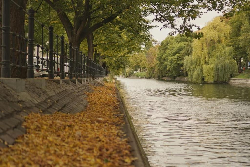 Central, Cozy & Beautiful Designed 2-Rooms Apt. Near River Berlin Extérieur photo